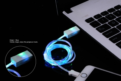 USAMS UShine USB kabel s Apple Lightning konektorem iPhone, iPad, iPod použití